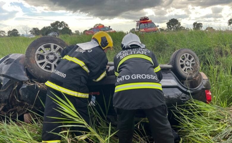 Corpo de Bombeiros Militar resgata vítima de acidente de carro em rodovia_660d093aa66cf.jpeg